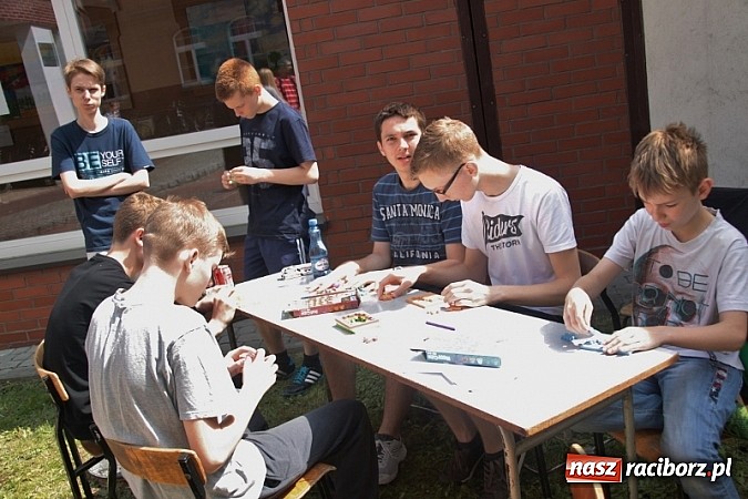 Zdjęcie w galerii na portalu naszraciborz.pl: Piknik szkolny w ZSO nr 1 przy Kasprowicza  wiadomości z regionu