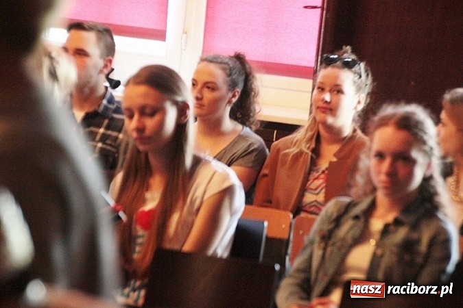 Zdjęcie w galerii na portalu naszraciborz.pl: Piknik szkolny w ZSO nr 1 przy Kasprowicza  wiadomości z regionu