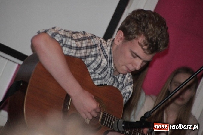 Zdjęcie w galerii na portalu naszraciborz.pl: Piknik szkolny w ZSO nr 1 przy Kasprowicza  wiadomości z regionu