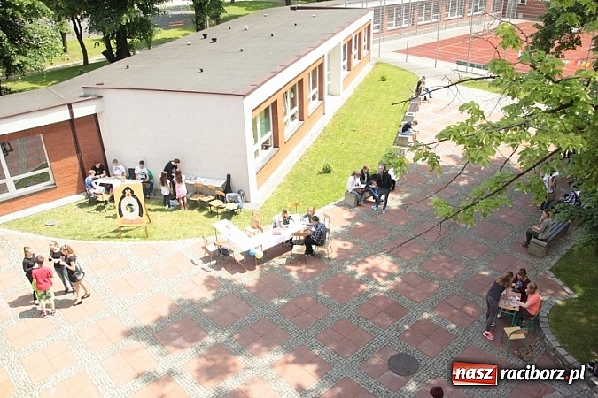 Zdjęcie w galerii na portalu naszraciborz.pl: Piknik szkolny w ZSO nr 1 przy Kasprowicza  wiadomości z regionu