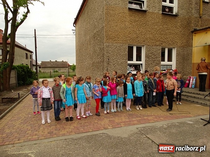 Zdjęcie w galerii na portalu naszraciborz.pl: Dzień Matki inny niż wszystkie...  wiadomości z regionu