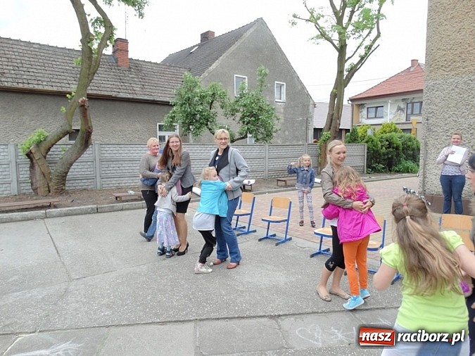 Zdjęcie w galerii na portalu naszraciborz.pl: Dzień Matki inny niż wszystkie...  wiadomości z regionu