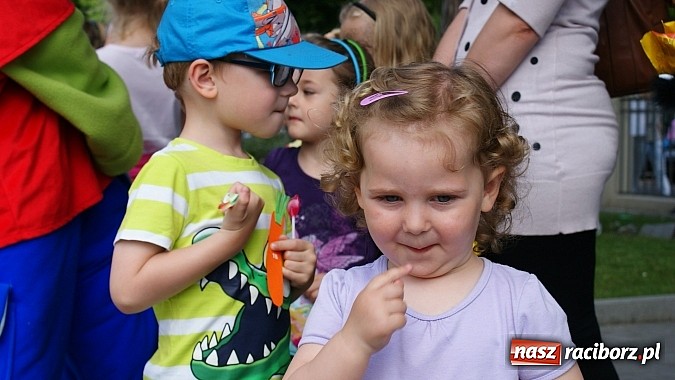 Zdjęcie w galerii na portalu naszraciborz.pl: Dziecięce święto z Zozolem na straganie wiadomości z regionu