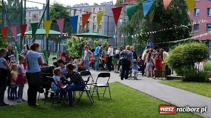 Zdjęcie w galerii na portalu naszraciborz.pl: Dziecięce święto z Zozolem na straganie wiadomości z regionu