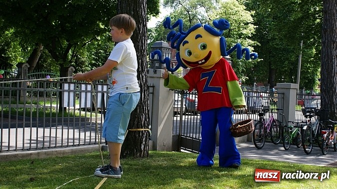 Zdjęcie w galerii na portalu naszraciborz.pl: Dziecięce święto z Zozolem na straganie wiadomości z regionu