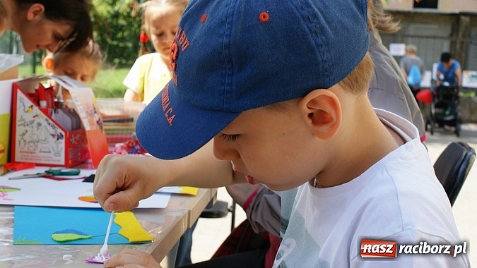 Zdjęcie w galerii na portalu naszraciborz.pl: Dziecięce święto z Zozolem na straganie wiadomości z regionu