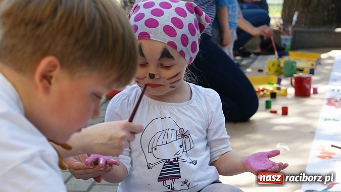 Zdjęcie w galerii na portalu naszraciborz.pl: Dziecięce święto z Zozolem na straganie wiadomości z regionu
