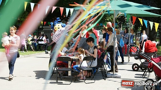 Zdjęcie w galerii na portalu naszraciborz.pl: Dziecięce święto z Zozolem na straganie wiadomości z regionu