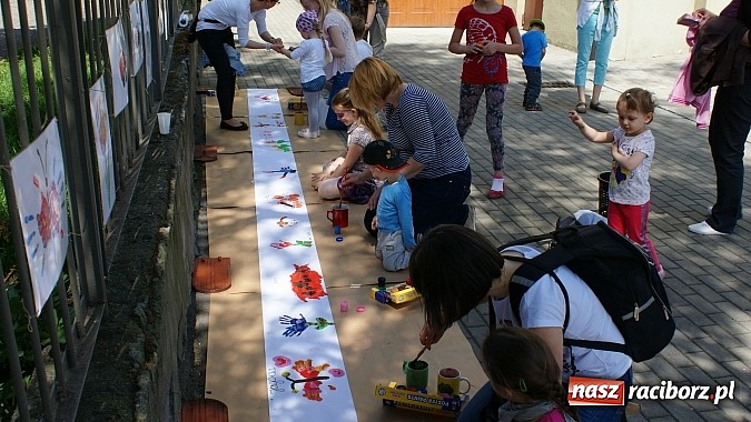 Zdjęcie w galerii na portalu naszraciborz.pl: Dziecięce święto z Zozolem na straganie wiadomości z regionu