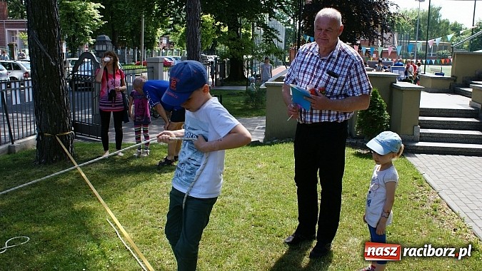 Zdjęcie w galerii na portalu naszraciborz.pl: Dziecięce święto z Zozolem na straganie wiadomości z regionu