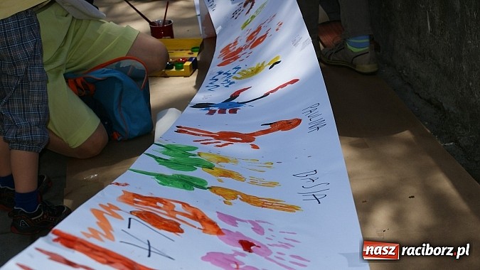 Zdjęcie w galerii na portalu naszraciborz.pl: Dziecięce święto z Zozolem na straganie wiadomości z regionu