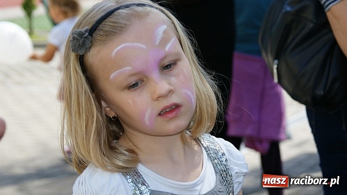 Zdjęcie w galerii na portalu naszraciborz.pl: Dziecięce święto z Zozolem na straganie wiadomości z regionu