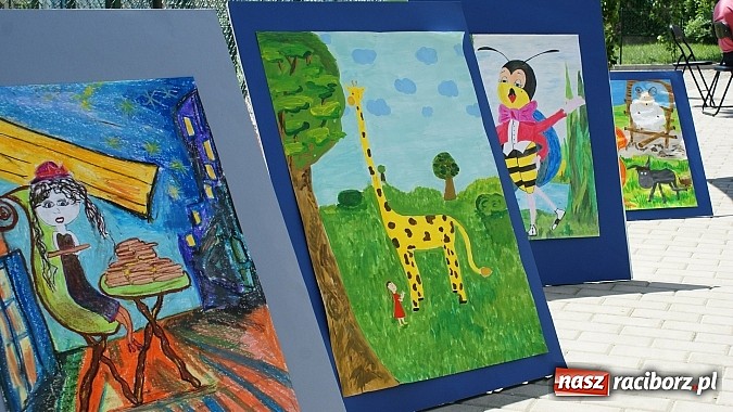 Zdjęcie w galerii na portalu naszraciborz.pl: Dziecięce święto z Zozolem na straganie wiadomości z regionu