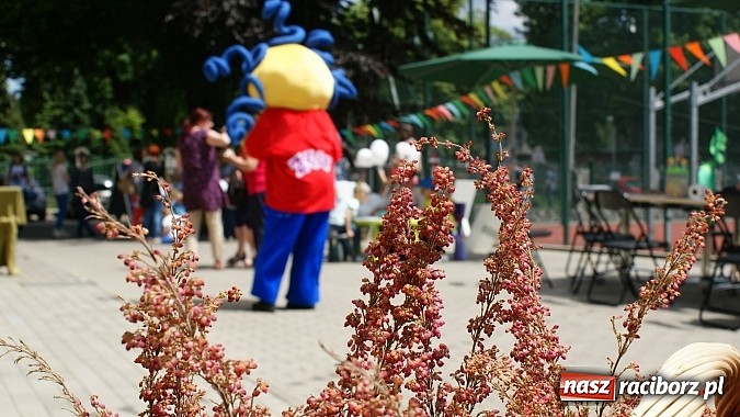 Zdjęcie w galerii na portalu naszraciborz.pl: Dziecięce święto z Zozolem na straganie wiadomości z regionu