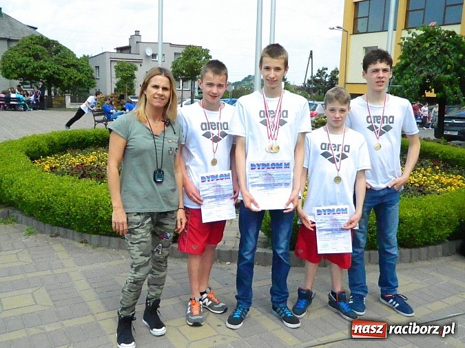 Zdjęcie w galerii na portalu naszraciborz.pl: Pływanie. Medale raciborskich 13-latków  wiadomości z regionu