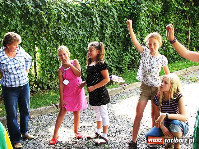 Zdjęcie w galerii na portalu naszraciborz.pl: Indianin odwiedził dzieci w bibliotece wiadomości z regionu