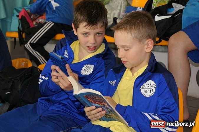 Zdjęcie w galerii na portalu naszraciborz.pl: Pływanie. Wiktoria z pięcioma medalami  wiadomości z regionu