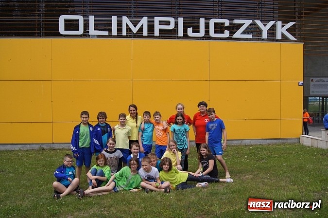 Zdjęcie w galerii na portalu naszraciborz.pl: Pływanie. Wiktoria z pięcioma medalami  wiadomości z regionu