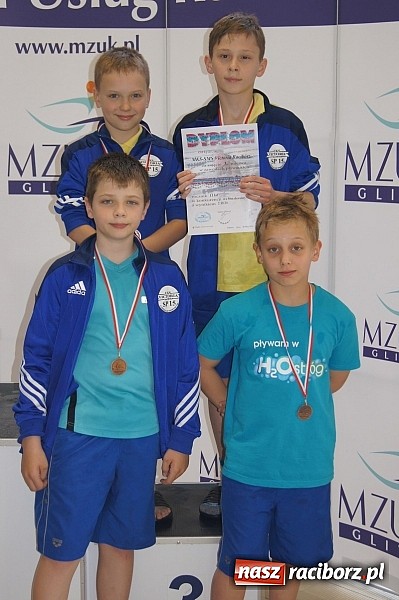 Zdjęcie w galerii na portalu naszraciborz.pl: Pływanie. Wiktoria z pięcioma medalami  wiadomości z regionu