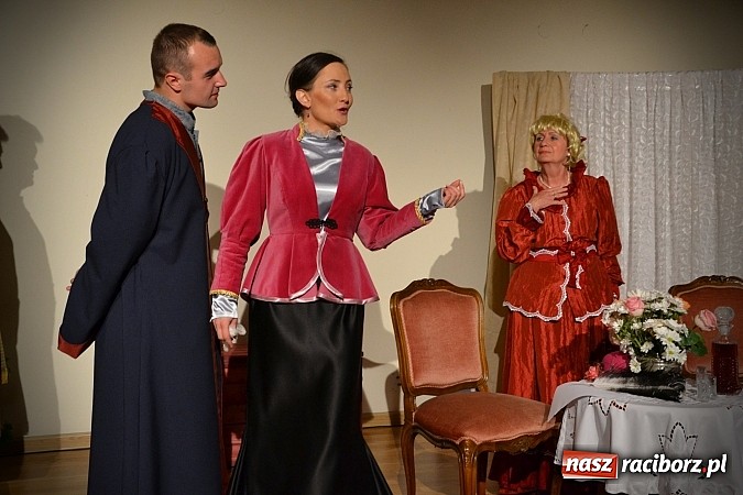 Zdjęcie w galerii na portalu naszraciborz.pl: Falbanka i szabelka - premiera spektaklu na Zamku Piastowskim  wiadomości z regionu