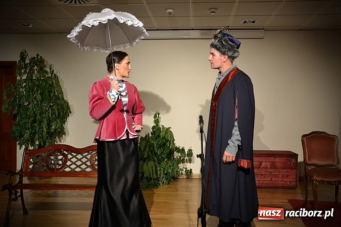 Zdjęcie w galerii na portalu naszraciborz.pl: Falbanka i szabelka - premiera spektaklu na Zamku Piastowskim  wiadomości z regionu