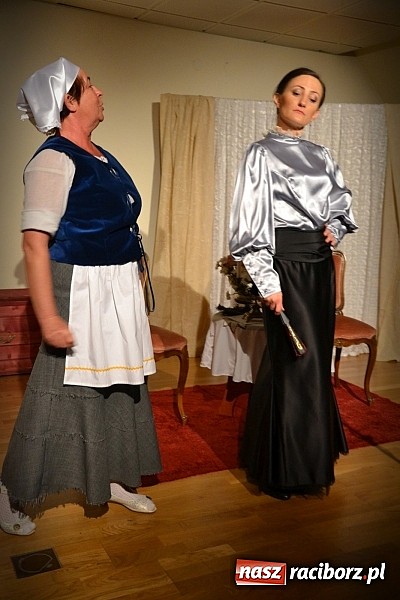 Zdjęcie w galerii na portalu naszraciborz.pl: Falbanka i szabelka - premiera spektaklu na Zamku Piastowskim  wiadomości z regionu