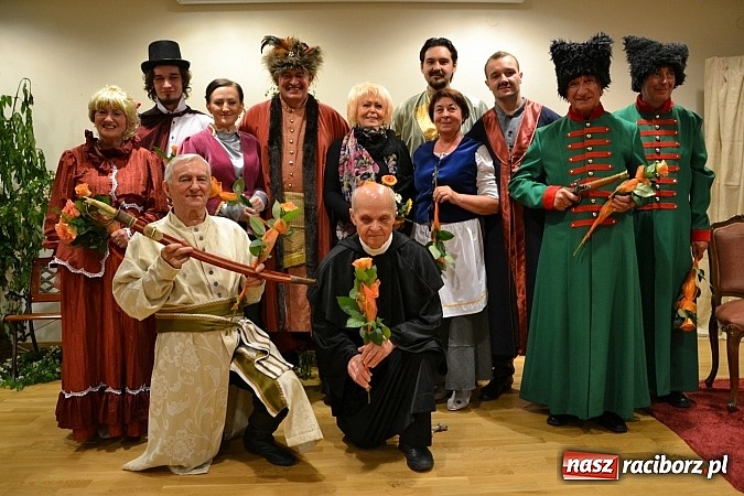 Zdjęcie w galerii na portalu naszraciborz.pl: Falbanka i szabelka - premiera spektaklu na Zamku Piastowskim  wiadomości z regionu