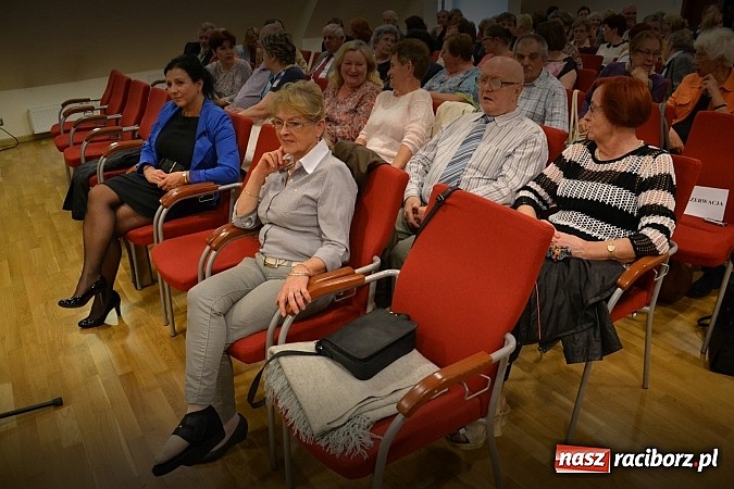 Zdjęcie w galerii na portalu naszraciborz.pl: Falbanka i szabelka - premiera spektaklu na Zamku Piastowskim  wiadomości z regionu