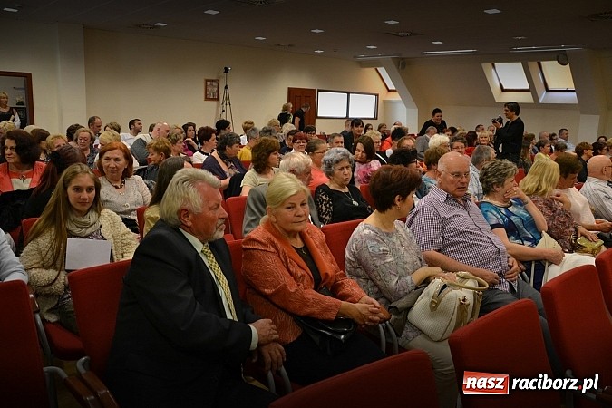 Zdjęcie w galerii na portalu naszraciborz.pl: Falbanka i szabelka - premiera spektaklu na Zamku Piastowskim  wiadomości z regionu