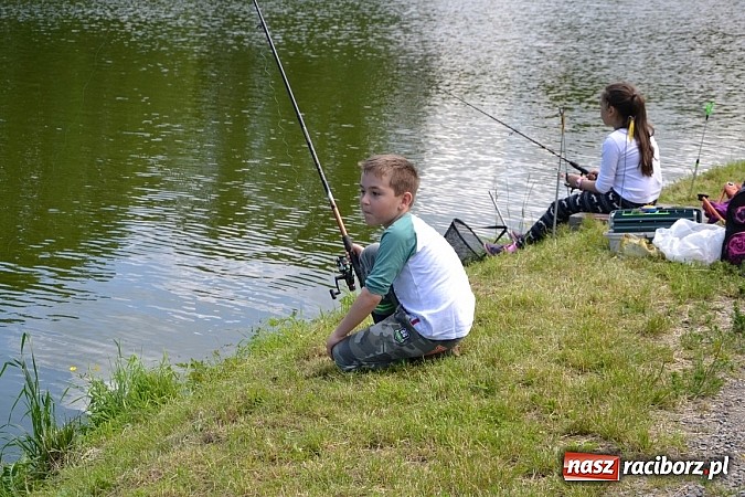Zdjęcie w galerii na portalu naszraciborz.pl: Wielkie połowy na Trzecioku, czyli wędkarze dzieciom  wiadomości z regionu