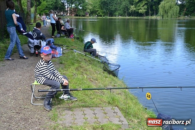 Zdjęcie w galerii na portalu naszraciborz.pl: Wielkie połowy na Trzecioku, czyli wędkarze dzieciom  wiadomości z regionu