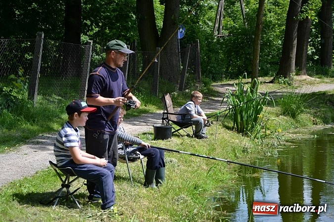 Zdjęcie w galerii na portalu naszraciborz.pl: Wielkie połowy na Trzecioku, czyli wędkarze dzieciom  wiadomości z regionu