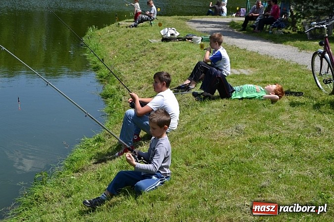 Zdjęcie w galerii na portalu naszraciborz.pl: Wielkie połowy na Trzecioku, czyli wędkarze dzieciom  wiadomości z regionu