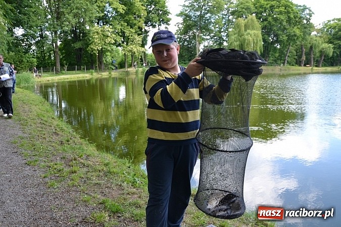 Zdjęcie w galerii na portalu naszraciborz.pl: Wielkie połowy na Trzecioku, czyli wędkarze dzieciom  wiadomości z regionu