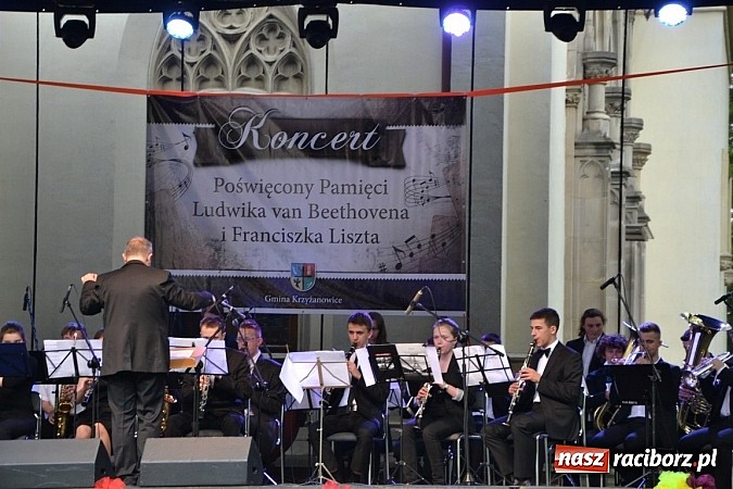 Zdjęcie w galerii na portalu naszraciborz.pl: Muzyka nie zna granic. Spotkanie partnerskie w Krzyżanowicach wiadomości z regionu