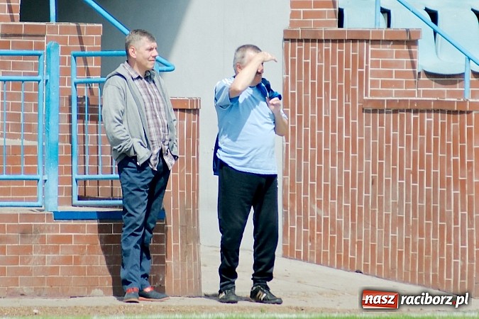 Zdjęcie w galerii na portalu naszraciborz.pl: Nerwowo i czerwono przy Srebrnej. Unia Racibórz zremisowała z Piastem Gliwice wiadomości z regionu