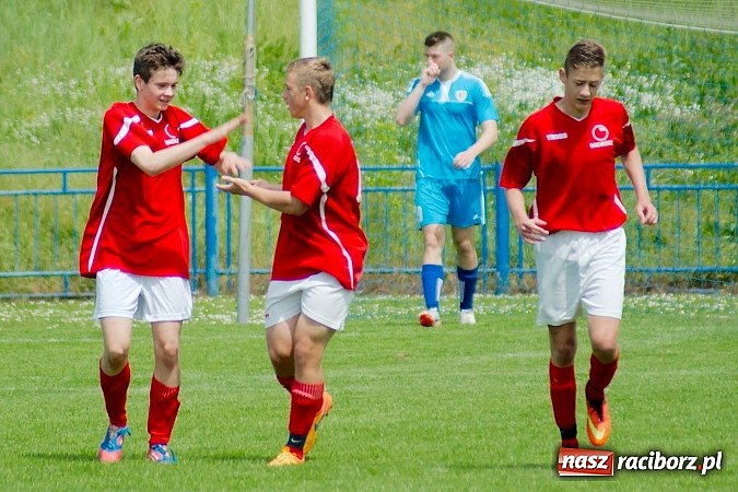 Zdjęcie w galerii na portalu naszraciborz.pl: Nerwowo i czerwono przy Srebrnej. Unia Racibórz zremisowała z Piastem Gliwice wiadomości z regionu