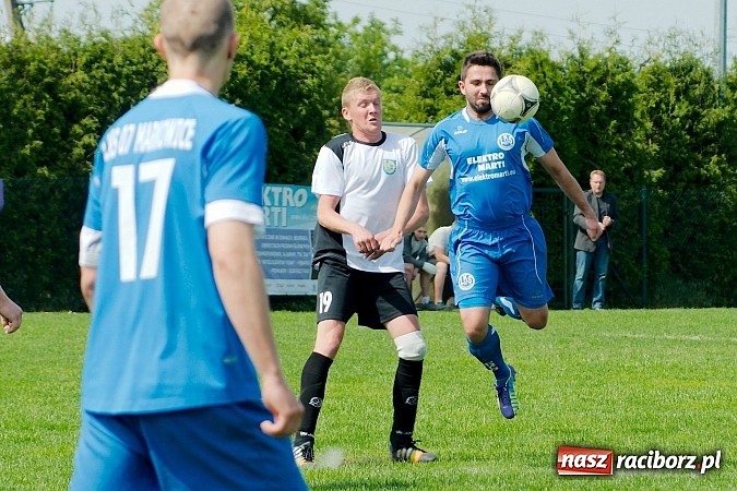 Zdjęcie w galerii na portalu naszraciborz.pl: B klasa: Płomień Siedliska rozbity w Markowicach wiadomości z regionu