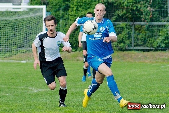 Zdjęcie w galerii na portalu naszraciborz.pl: B klasa: Płomień Siedliska rozbity w Markowicach wiadomości z regionu