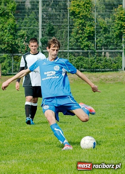 Zdjęcie w galerii na portalu naszraciborz.pl: B klasa: Płomień Siedliska rozbity w Markowicach wiadomości z regionu