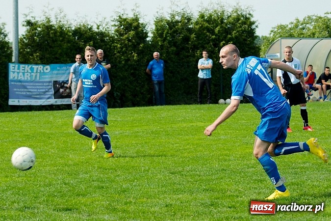 Zdjęcie w galerii na portalu naszraciborz.pl: B klasa: Płomień Siedliska rozbity w Markowicach wiadomości z regionu