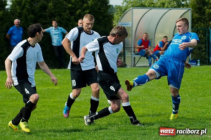 Zdjęcie w galerii na portalu naszraciborz.pl: B klasa: Płomień Siedliska rozbity w Markowicach wiadomości z regionu