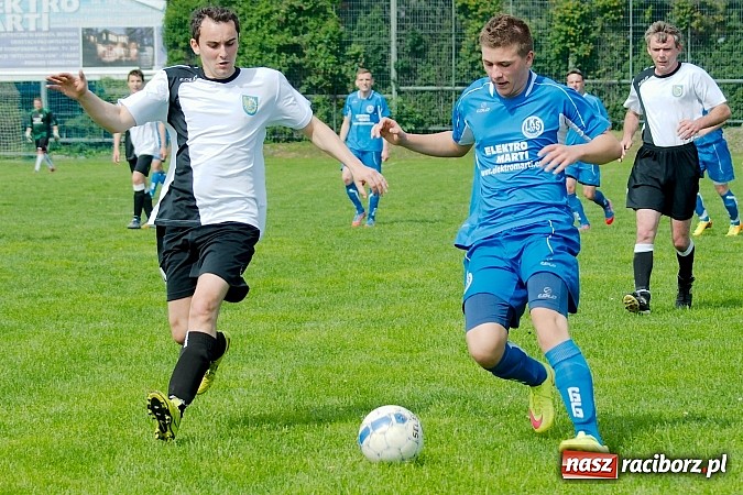 Zdjęcie w galerii na portalu naszraciborz.pl: B klasa: Płomień Siedliska rozbity w Markowicach wiadomości z regionu