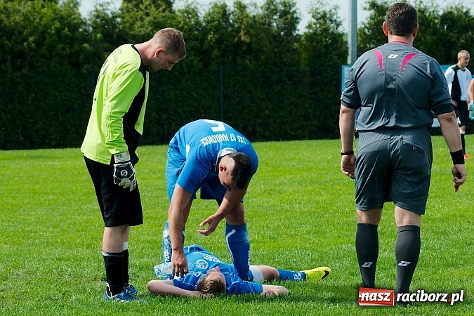 Zdjęcie w galerii na portalu naszraciborz.pl: B klasa: Płomień Siedliska rozbity w Markowicach wiadomości z regionu