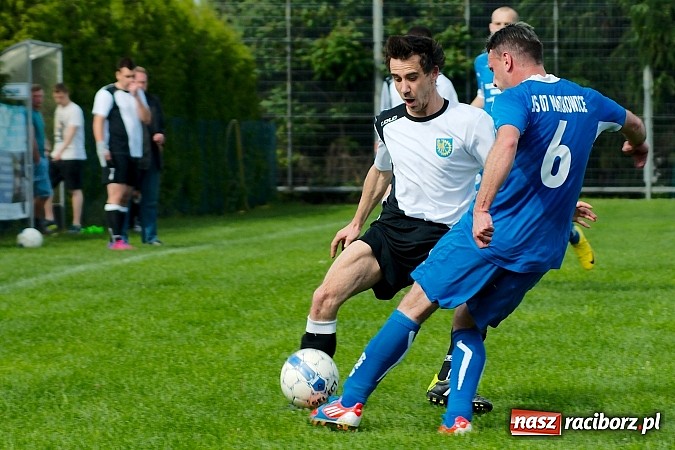 Zdjęcie w galerii na portalu naszraciborz.pl: B klasa: Płomień Siedliska rozbity w Markowicach wiadomości z regionu