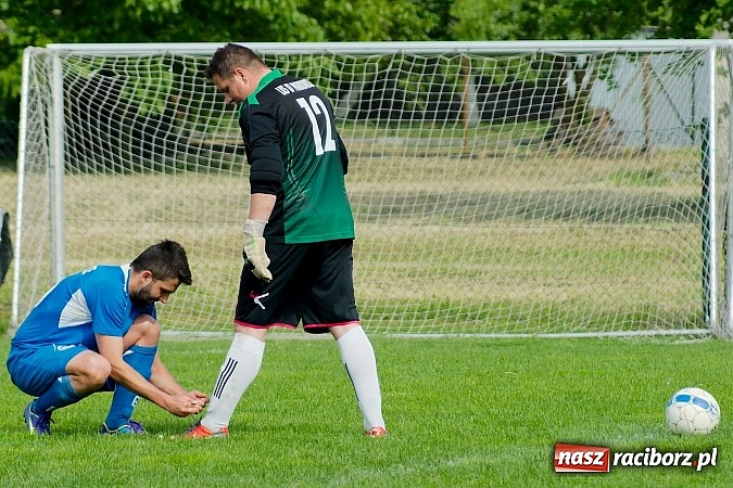 Zdjęcie w galerii na portalu naszraciborz.pl: B klasa: Płomień Siedliska rozbity w Markowicach wiadomości z regionu