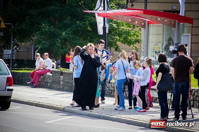 Zdjęcie w galerii na portalu naszraciborz.pl: Marsz dla Życia i Rodziny na ulicach Raciborza wiadomości z regionu