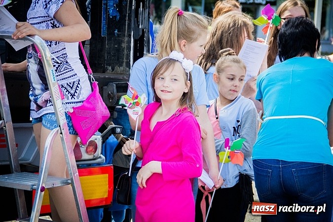 Zdjęcie w galerii na portalu naszraciborz.pl: Marsz dla Życia i Rodziny na ulicach Raciborza wiadomości z regionu