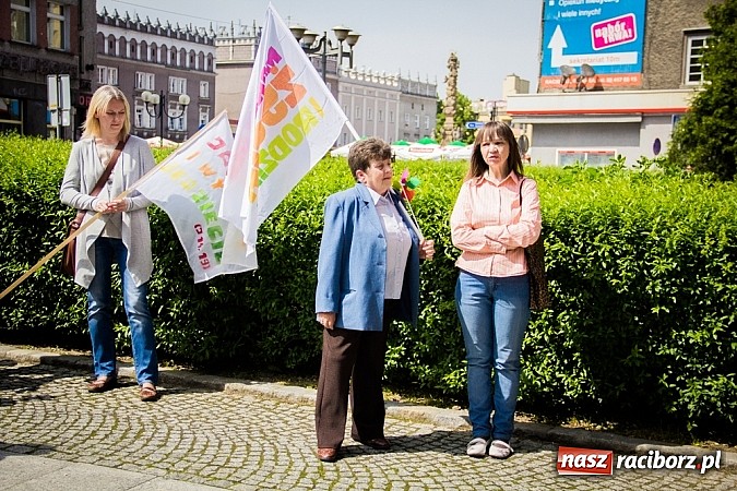 Zdjęcie w galerii na portalu naszraciborz.pl: Marsz dla Życia i Rodziny na ulicach Raciborza wiadomości z regionu