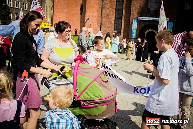 Zdjęcie w galerii na portalu naszraciborz.pl: Marsz dla Życia i Rodziny na ulicach Raciborza wiadomości z regionu